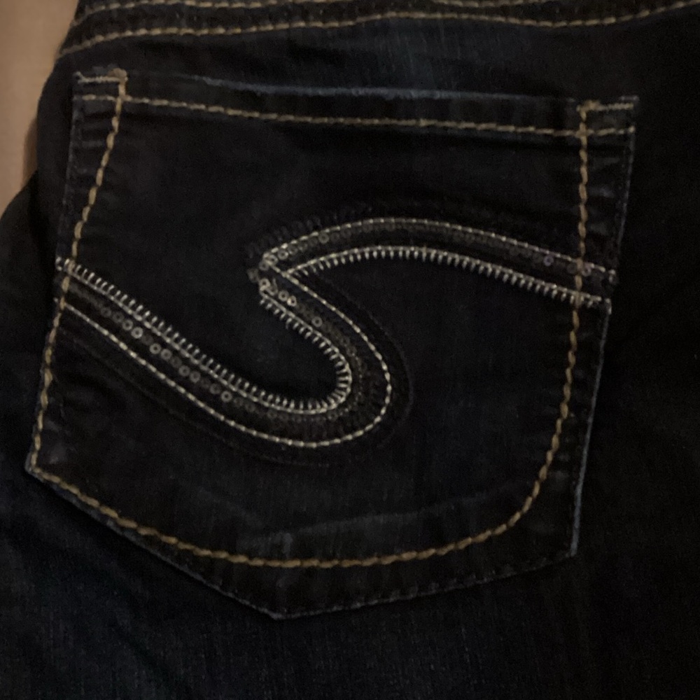 EUC Silver Jeans Capris Dark Indigo Denim - Picture 3 of 9